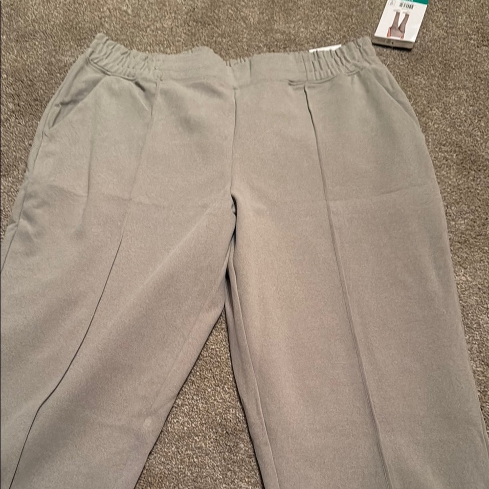 Women’s grey pants